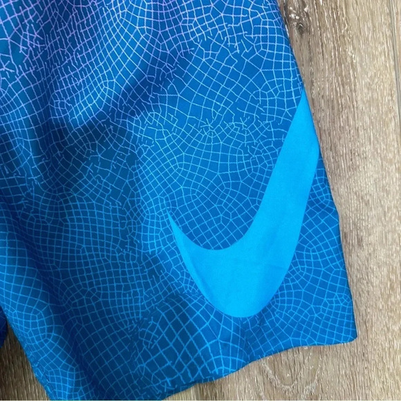 Nike Boy's Blue Swim Grid Swoosh Breaker 7" Volley Swim Shorts Size XL NWT - Picture 7 of 8